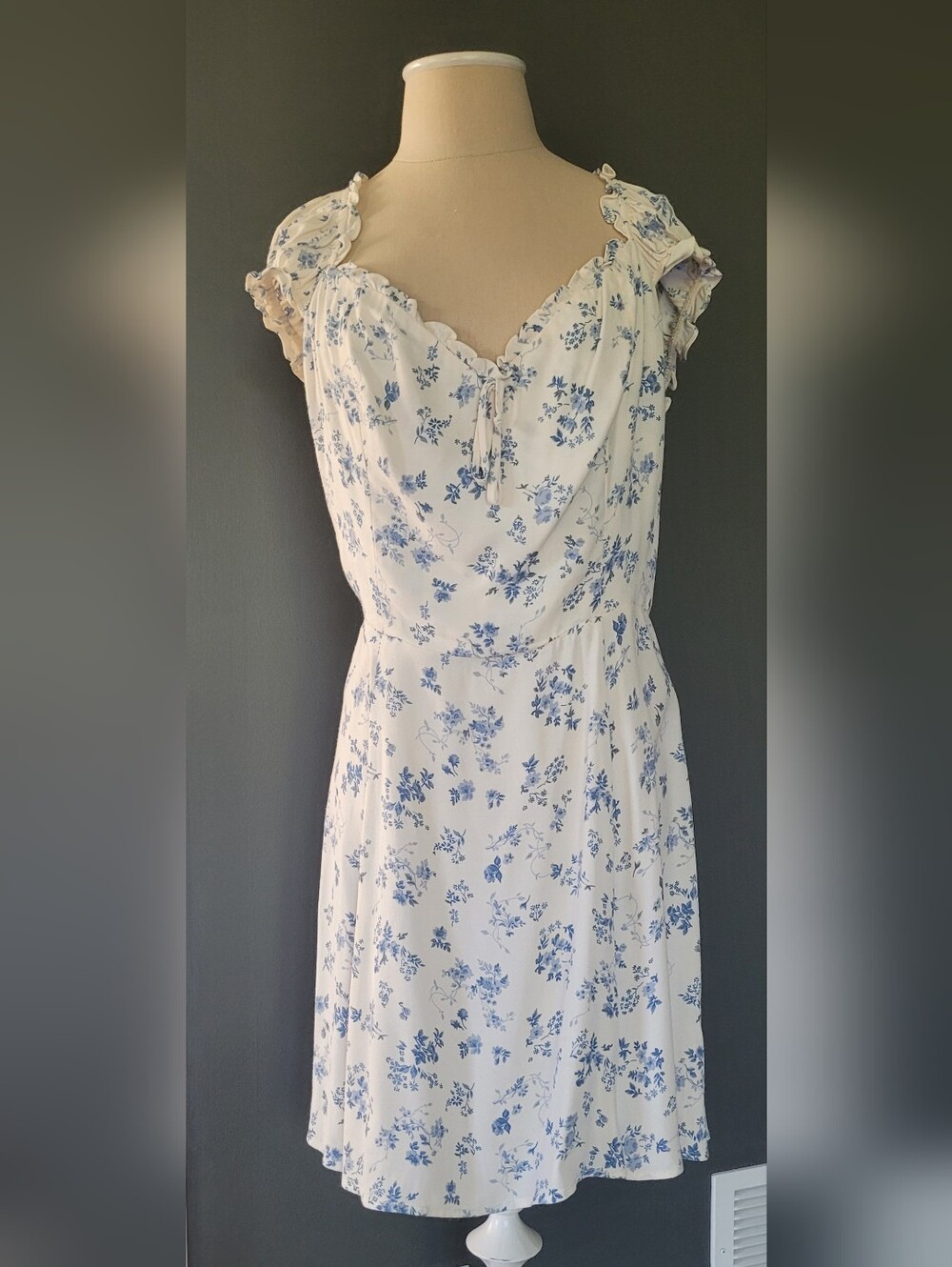 Reformation Cream/ Blue Floral Print Dress. Size 12
